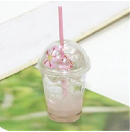 Milkshake beker voor poppen roze.