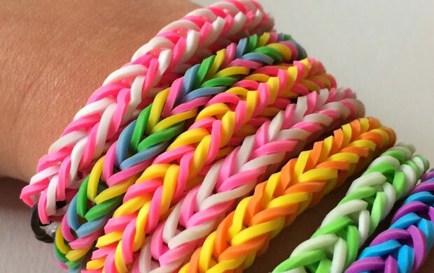 Rainbow Loom  pink camouflage opaque 