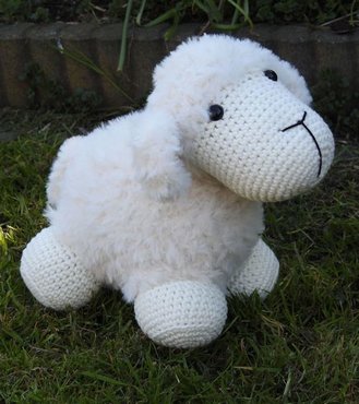 HAAKPAKKET FUNNY FURRY SHEEP SOFT IVOOR